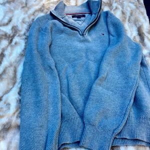 Tommy Hilfiger sweater